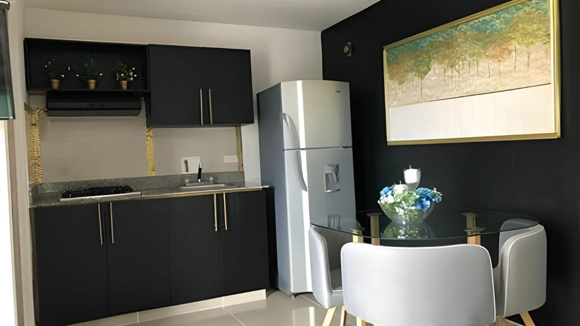 Apartaestudio En Santa Lucia Medellin