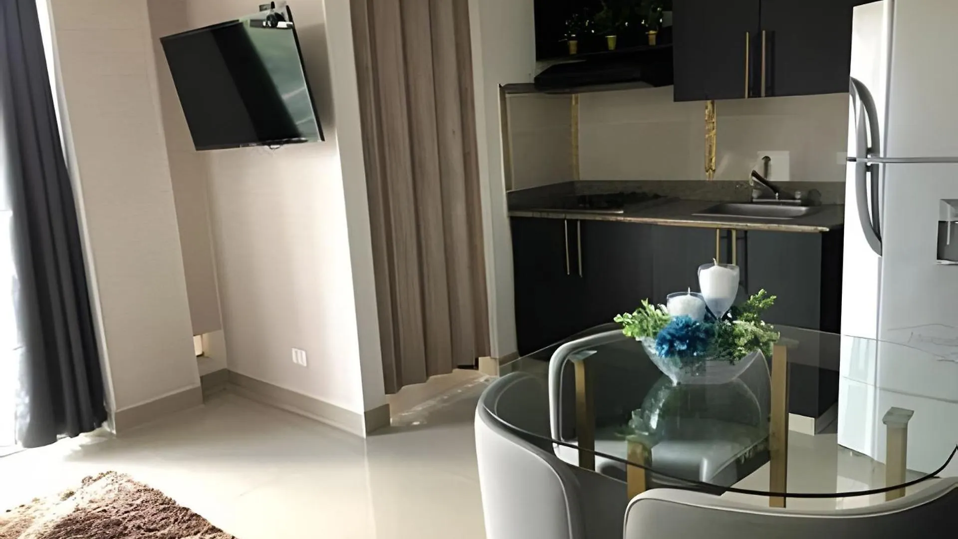 Apartaestudio En Santa Lucia Medellin 0*,